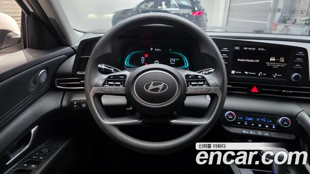 Hyundai Avante CN7 — Фото автомобиля 20