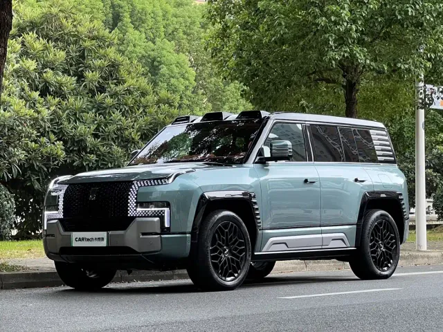 Фотография автомобиля — BYD U8
