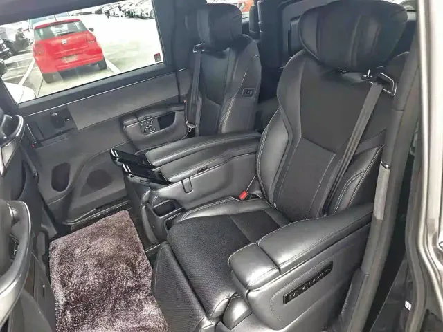 Lexus LM — Фото автомобиля 8