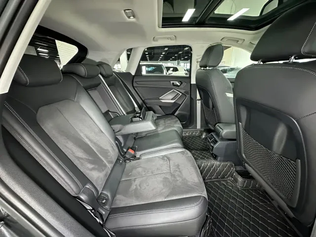 Audi Q3 — Фото автомобиля 12