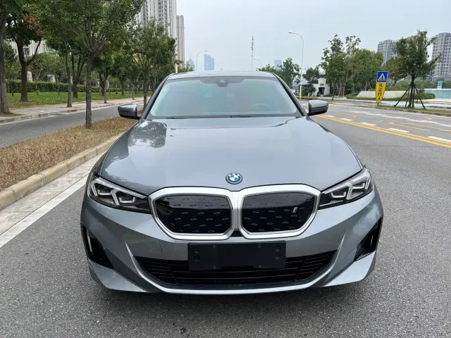 BMW i3 — Фото автомобиля 2