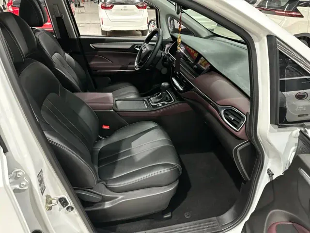 GAC Trumpchi M6 — Фото автомобиля 17