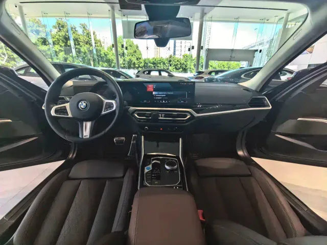 BMW i3 — Фото автомобиля 14