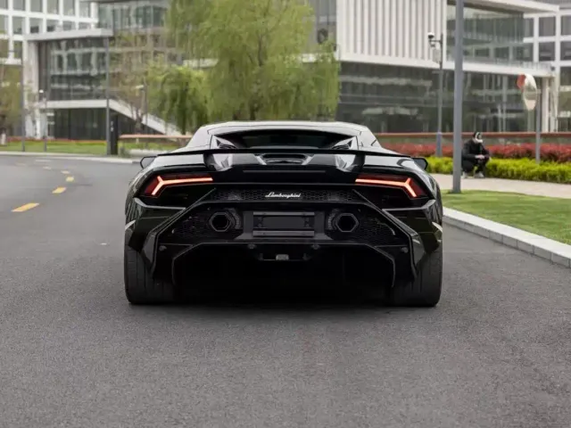 Lamborghini Huracan — Фото автомобиля 5