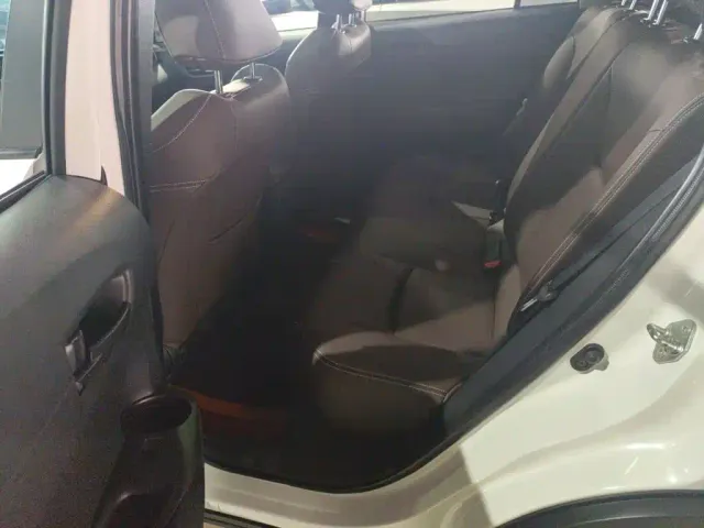 Toyota Corolla Cross — Фото автомобиля 12