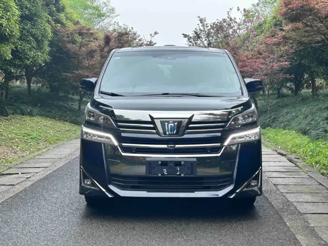 Toyota Vellfire — Фото автомобиля 2