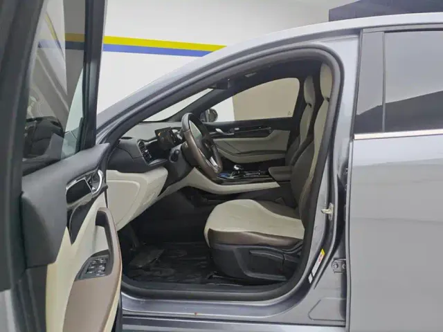 BYD Qin PLUS — Фото автомобиля 9