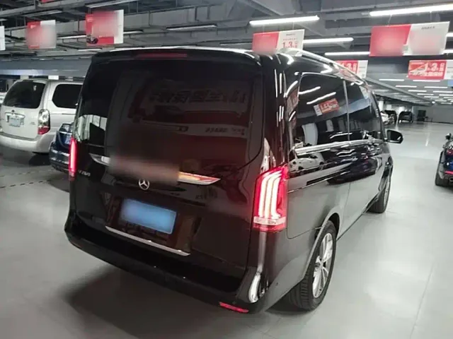 Mercedes-Benz V-Class — Фото автомобиля 6
