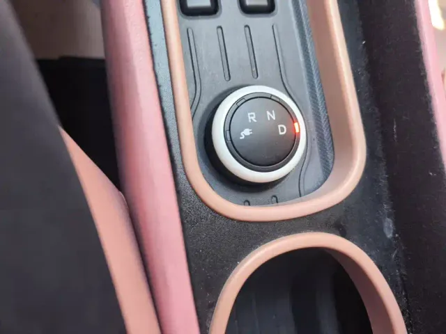 Wuling Hongguang Mini EV — Фото автомобиля 15