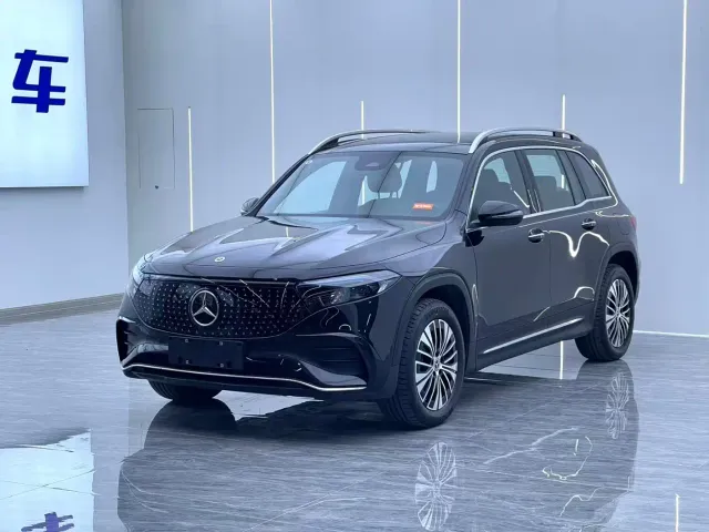 Фотография автомобиля — Mercedes-Benz EQB
