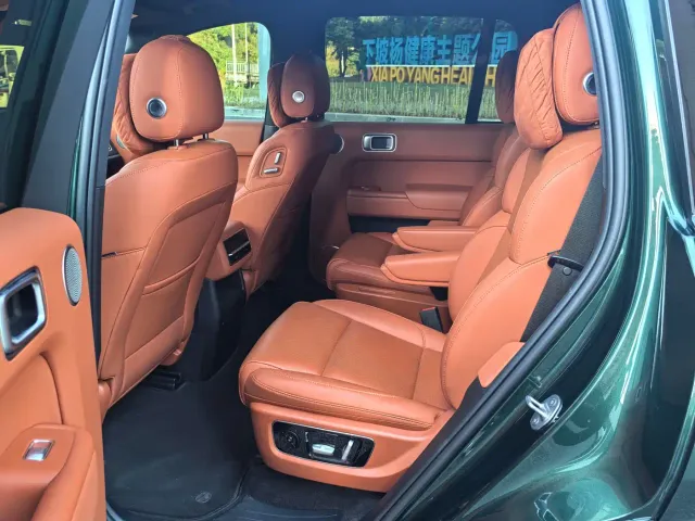 Li Auto Li L8 2023 Pro — Фото автомобиля 17