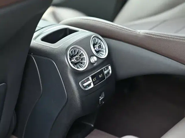 Mercedes-Benz GLC-Class — Фото автомобиля 10