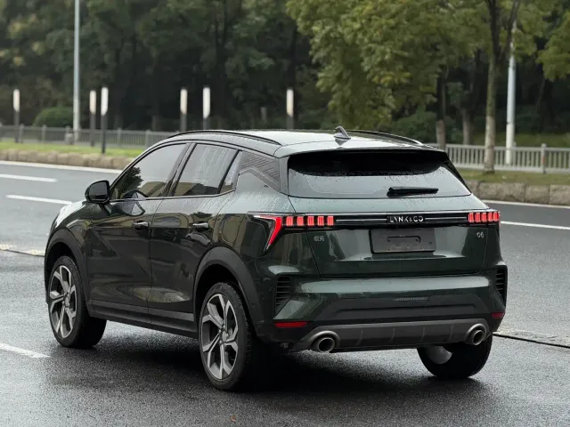 Lynk & Co 06 — Фото автомобиля 4