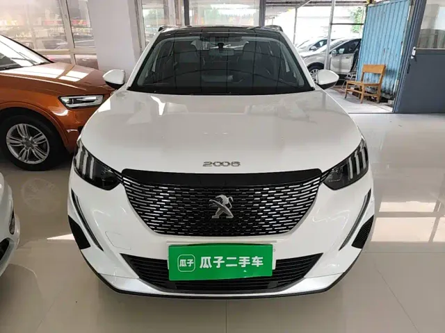 Peugeot 2008 — Фото автомобиля 2