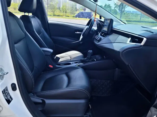 Toyota Corolla — Фото автомобиля 5