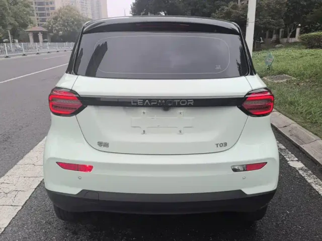 Leapmotor T03 — Фото автомобиля 5