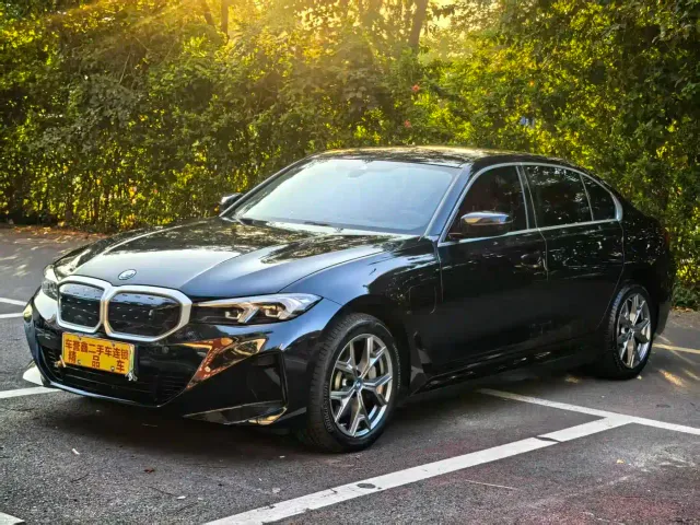 Фотография автомобиля — BMW i3