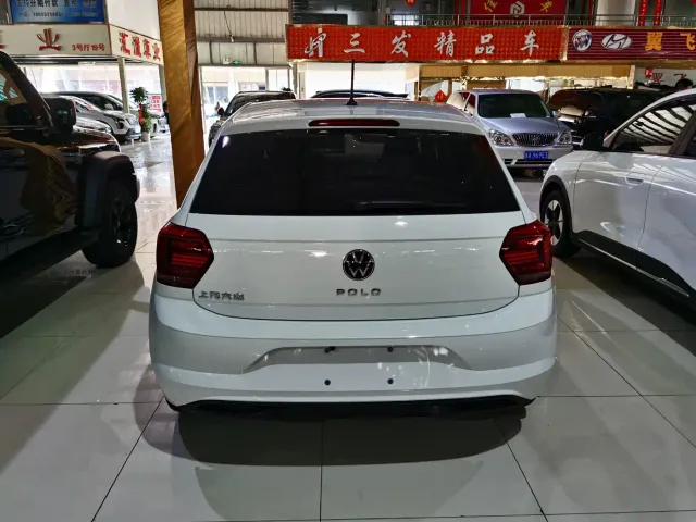 Volkswagen Polo — Фото автомобиля 8