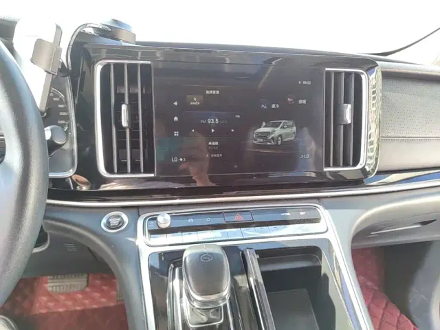 GAC Trumpchi M8 — Фото автомобиля 11
