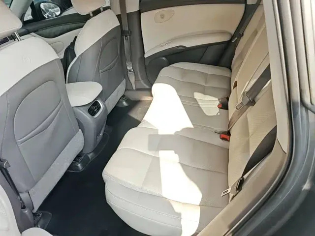 IM Motors LS6 — Фото автомобиля 16