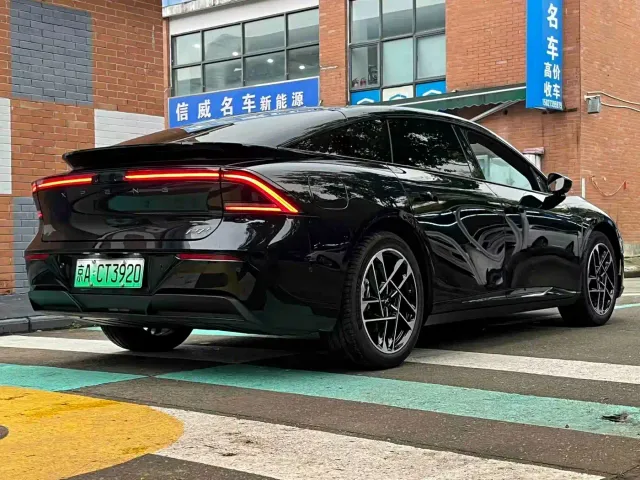 Xpeng P7+ — Фото автомобиля 6