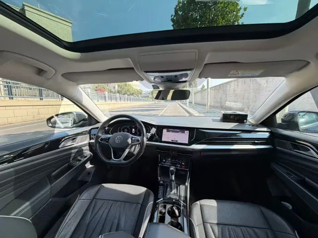 Volkswagen Passat — Фото автомобиля 4