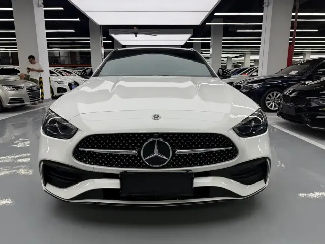 Mercedes-Benz C-Class — Фото автомобиля 2