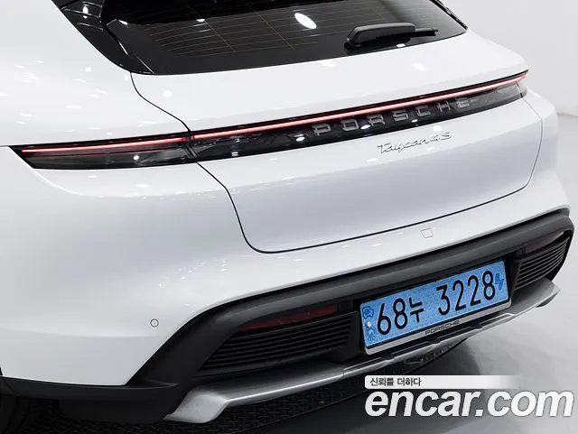 Porsche Taycan Taycan Khan — Фото автомобиля 12