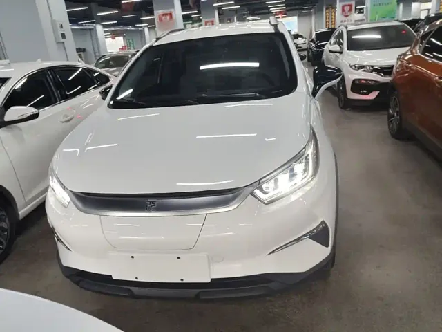 BYD Yuan Pro — Фото автомобиля 2