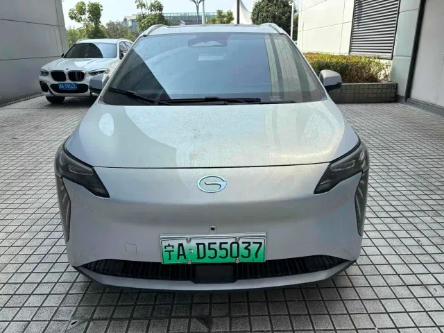 GAC Aion Y — Фото автомобиля 2