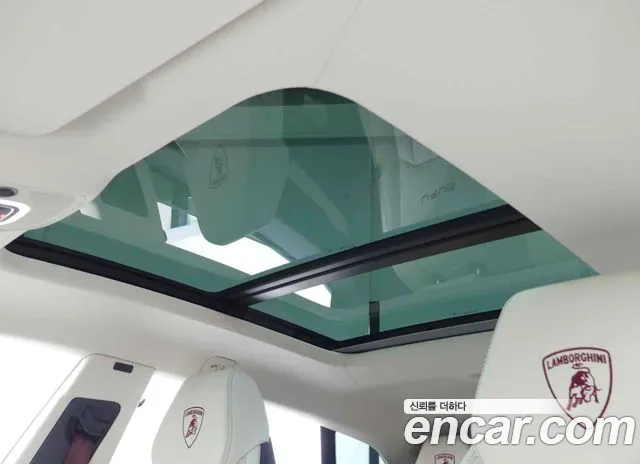 Lamborghini Urus — Фото автомобиля 16
