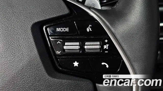 Kia Niro — Фото автомобиля 23