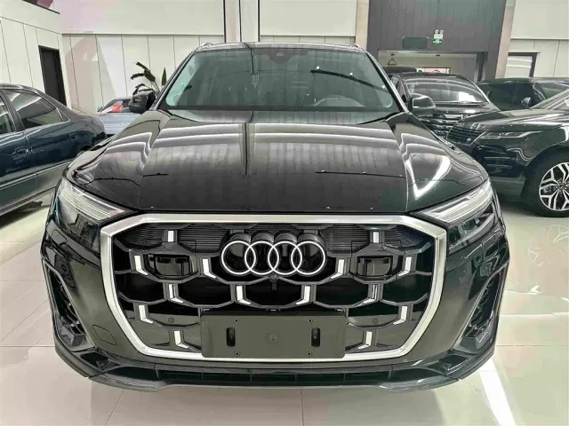 Audi Q7 — Фото автомобиля 2