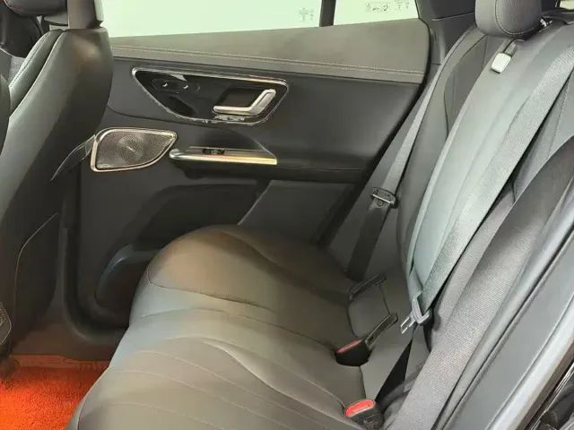 Mercedes-Benz EQE SUV — Фото автомобиля 15