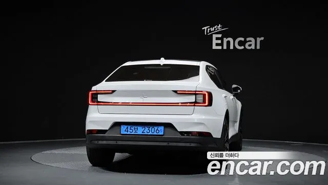 Polestar 2 — Фото автомобиля 4