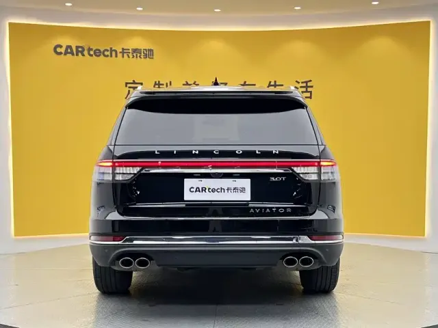 Lincoln Aviator — Фото автомобиля 6