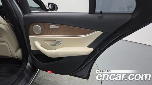 Mercedes-Benz E-Class W213 — Фото автомобиля 14