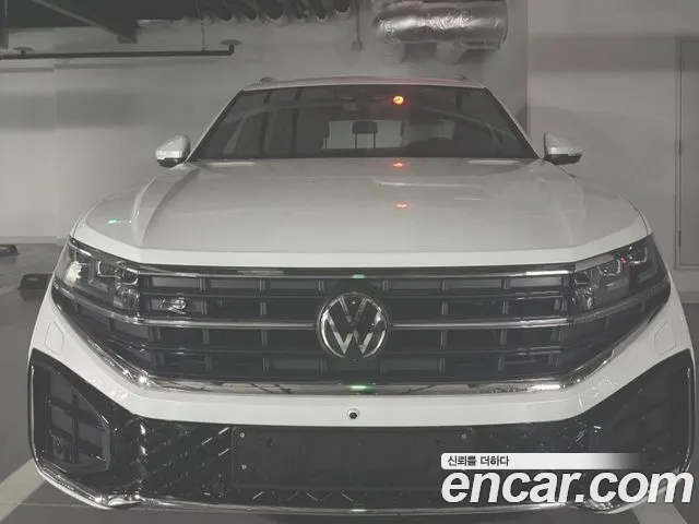 Фотография автомобиля — Volkswagen Touareg Generation 3