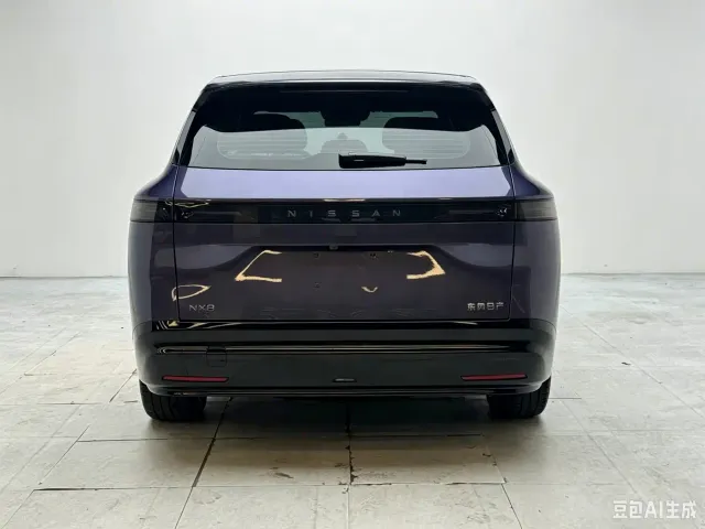Nissan NX8 — Фото автомобиля 4