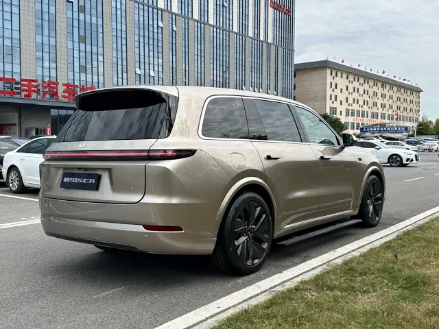 Li Auto L9 — Фото автомобиля 10