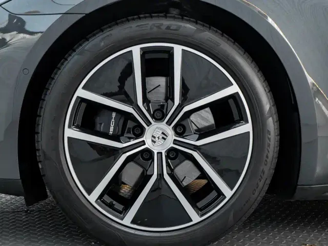 Porsche Panamera — Фото автомобиля 10