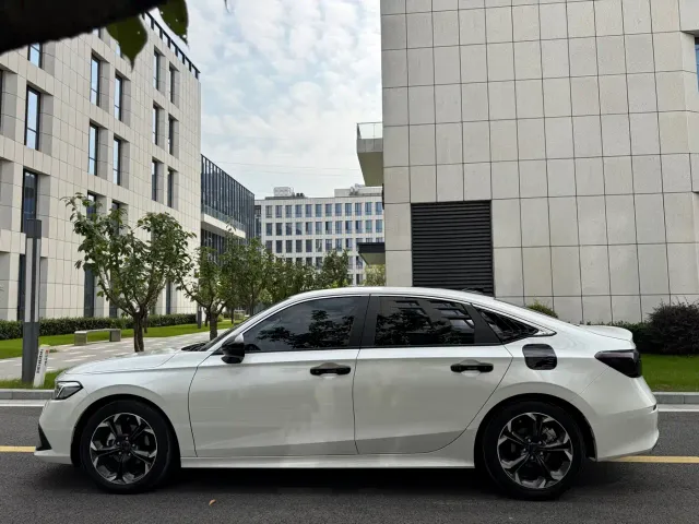 Honda Civic — Фото автомобиля 7