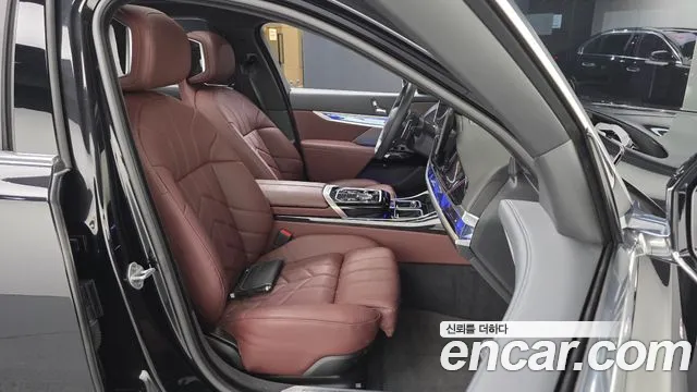 BMW 7 Series — Фото автомобиля 16
