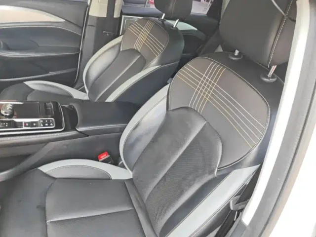 Roewe i6 MAX EV — Фото автомобиля 14