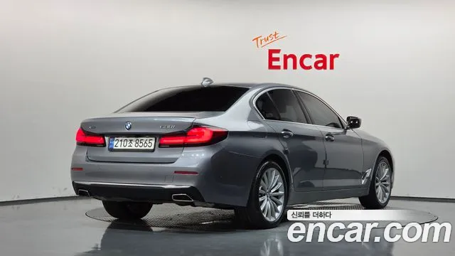 BMW 5 Series G30 — Фото автомобиля 2
