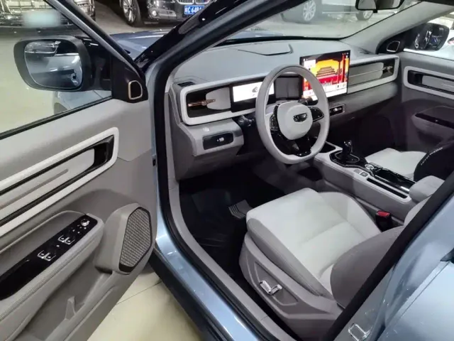 Geely ICON — Фото автомобиля 15