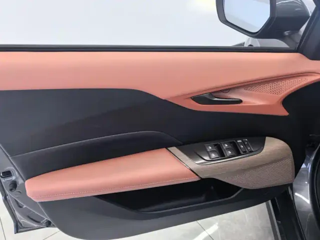 Changan Qiyuan A05 — Фото автомобиля 7
