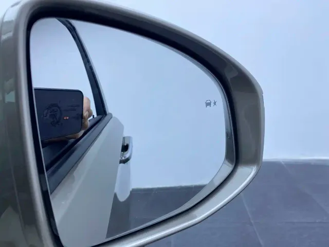 Buick GL8 — Фото автомобиля 16