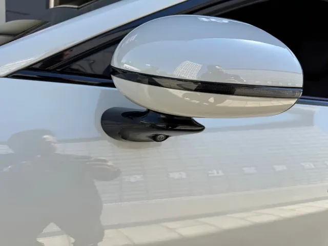 Xiaomi SU7 — Фото автомобиля 17