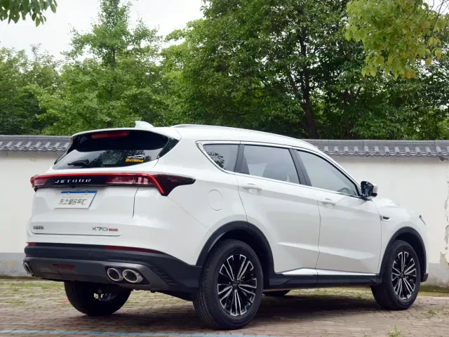 Jetour X70 Plus — Фото автомобиля 10